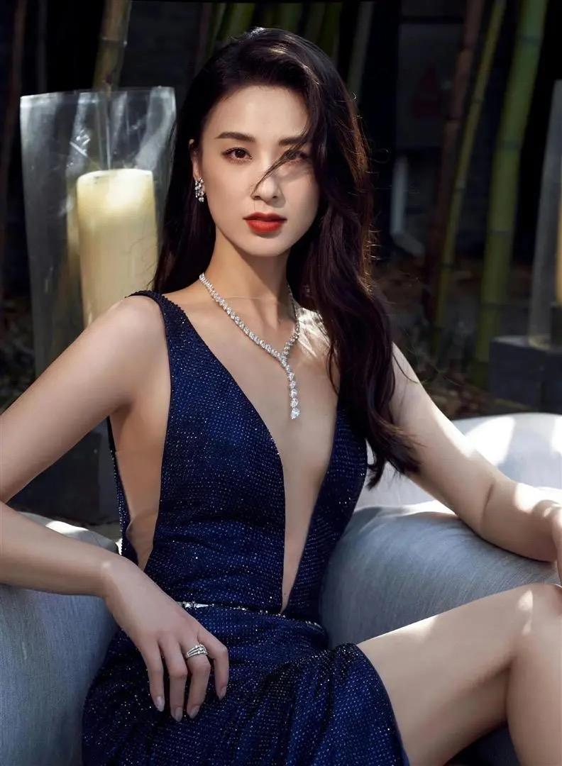 离婚才一年多，杨子母亲的态度大变，才知黄圣依的决定有多正确。黄圣依与杨紫官宣离婚