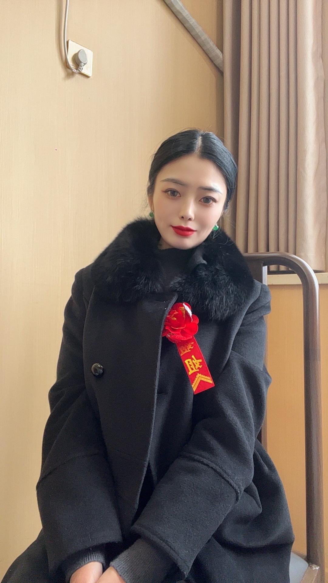 为什么现在这么多人感到孤独，却又拒绝别人靠近呢？