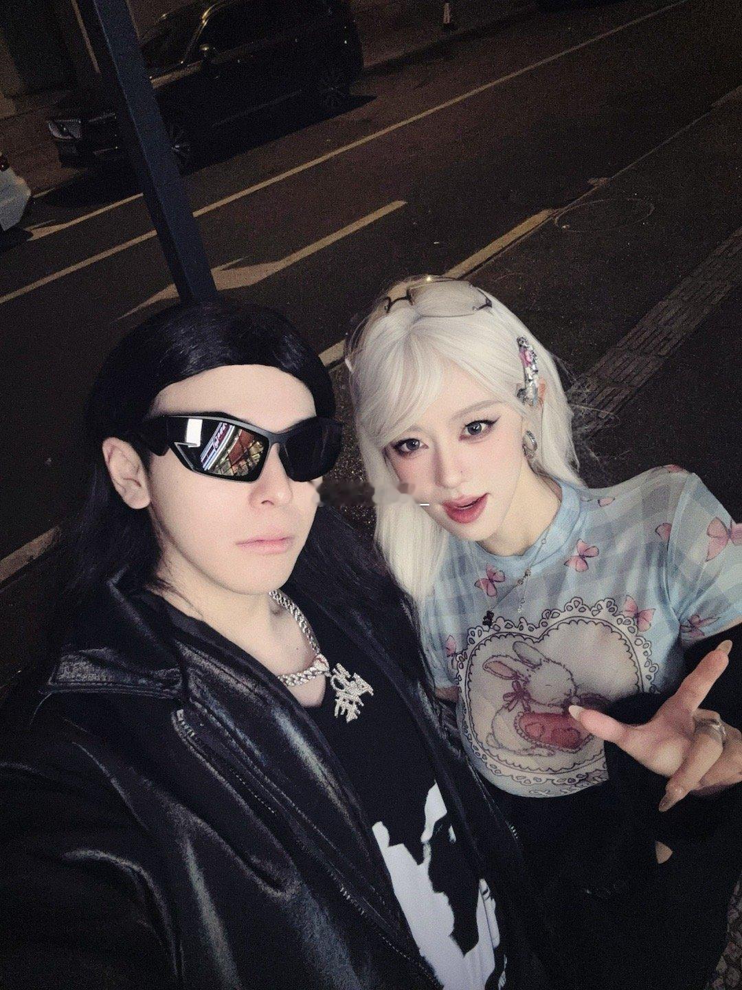 和兄弟伙的合照 