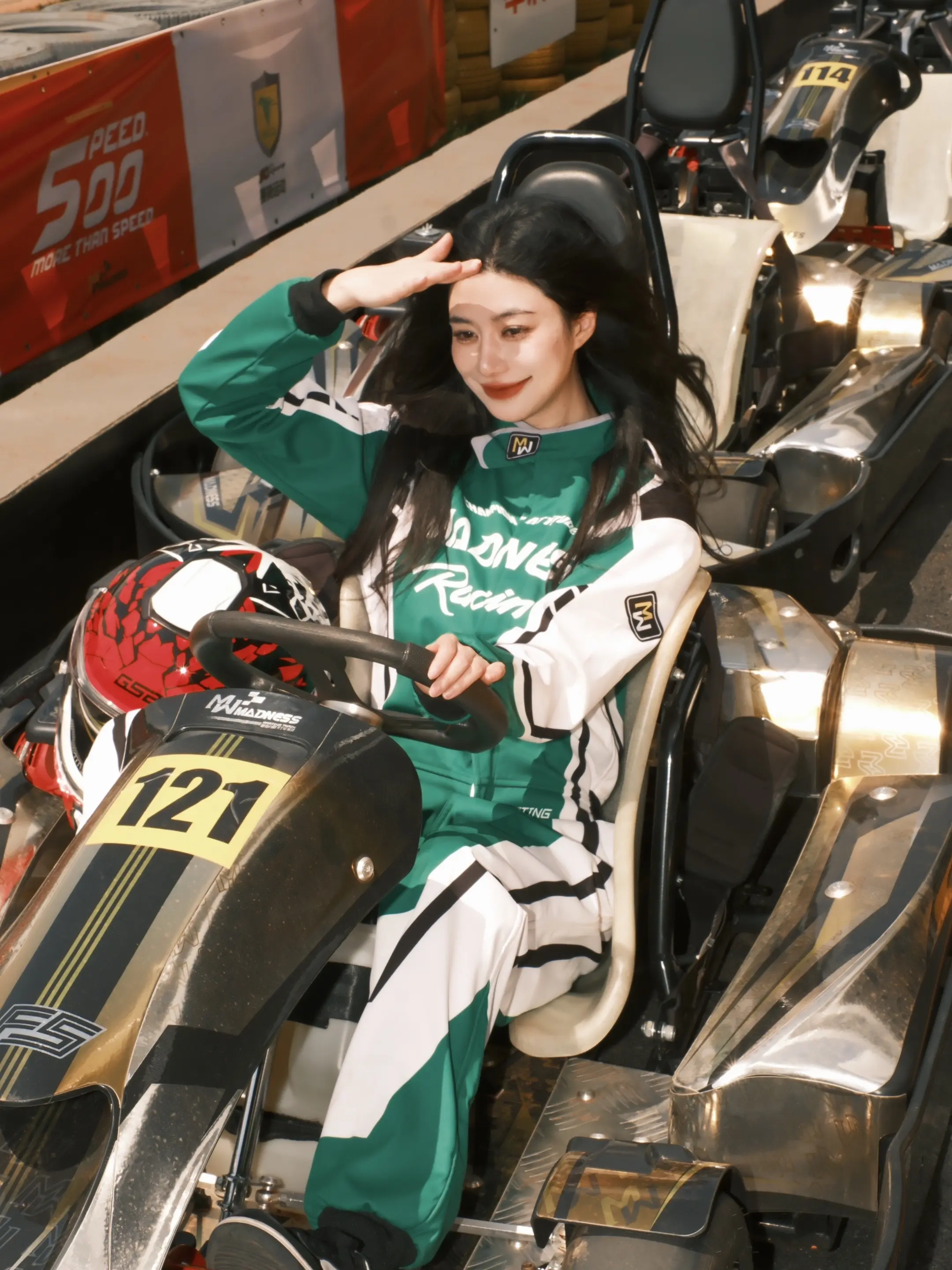 “听说你会排水渠过弯？”