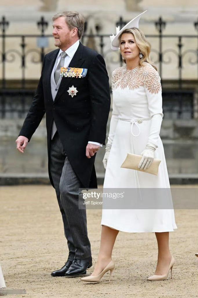 荷兰国王威廉-亚历山大和王后马克西玛参加英王的加冕仪式。马克西玛是阿根廷人。  