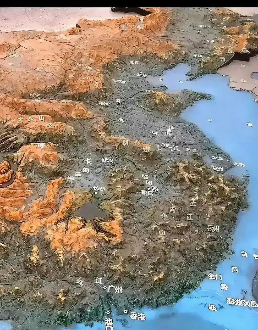 以前去河南，说他们那里以前是大海，看这个图有点相信了。
也明白古时候为啥从北到南