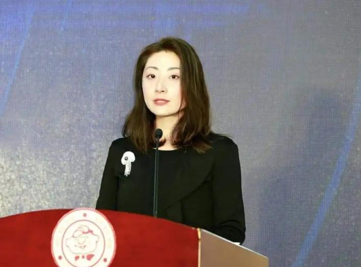 娃哈哈真要完？
自家先打起来了


家族内斗闹上法庭
创业元老和亲侄女在法庭上对