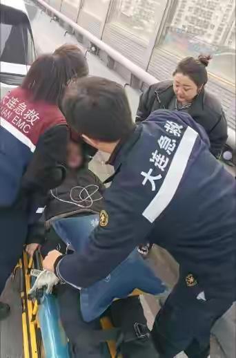 1月28日中午，大连，网约车司机张树江在接单路上已看见一名中年男子似有不妥，却因