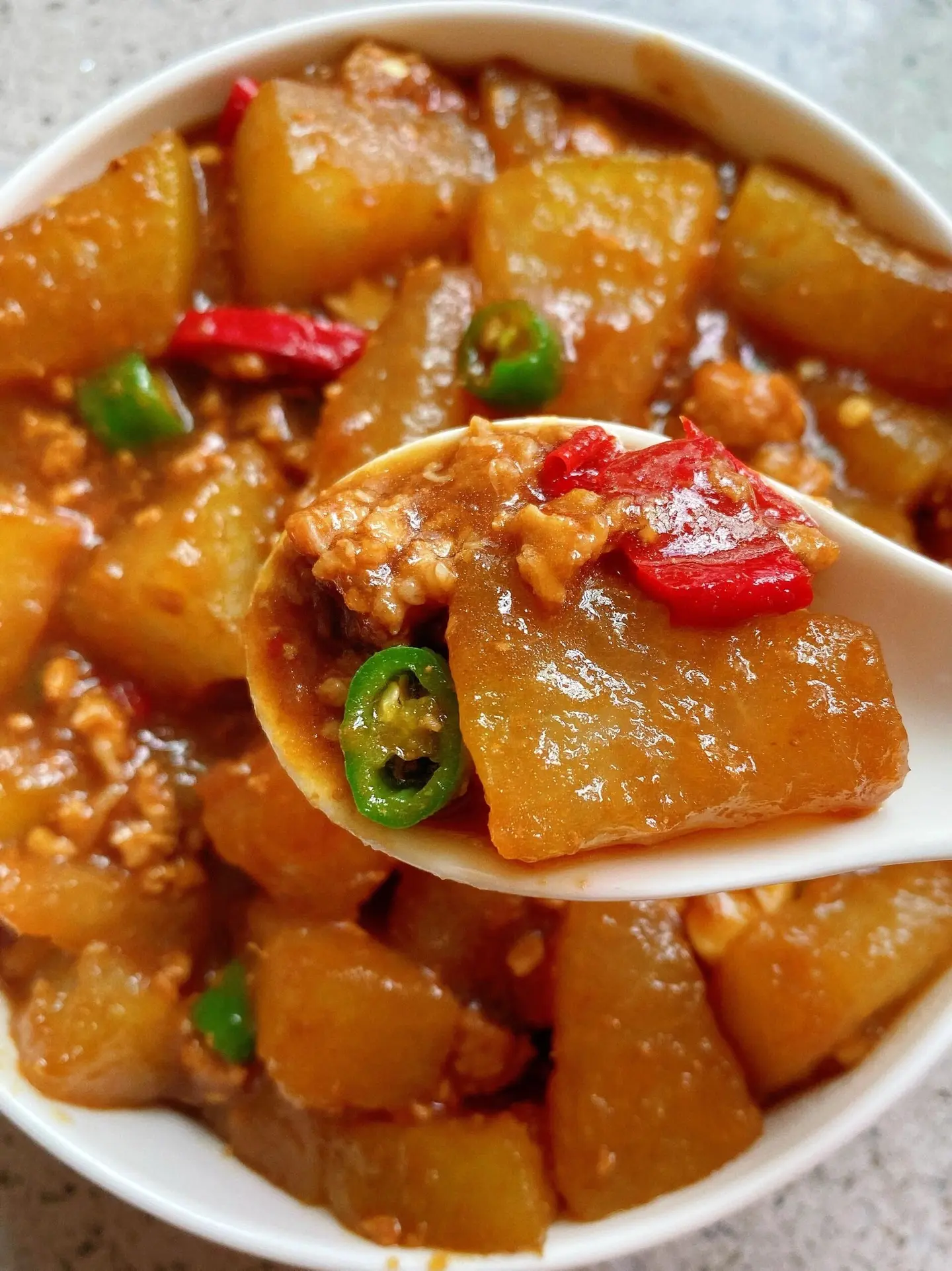 5元一大盘的冬瓜，比肉还好吃。巨好吃的红烧肉沫冬瓜！鲜香味美！下饭神器...