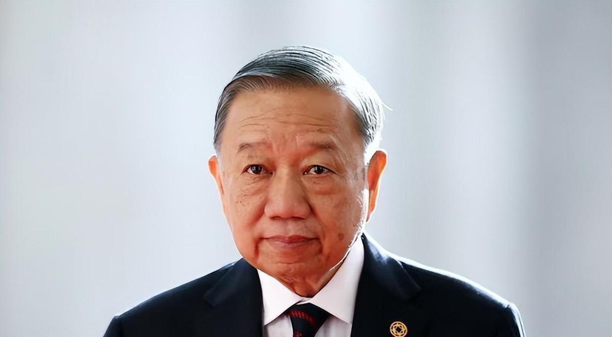 苏林在联大期间向美方表态越南不接受中国商品借道转运，纽约会场话音未落，越南工厂里