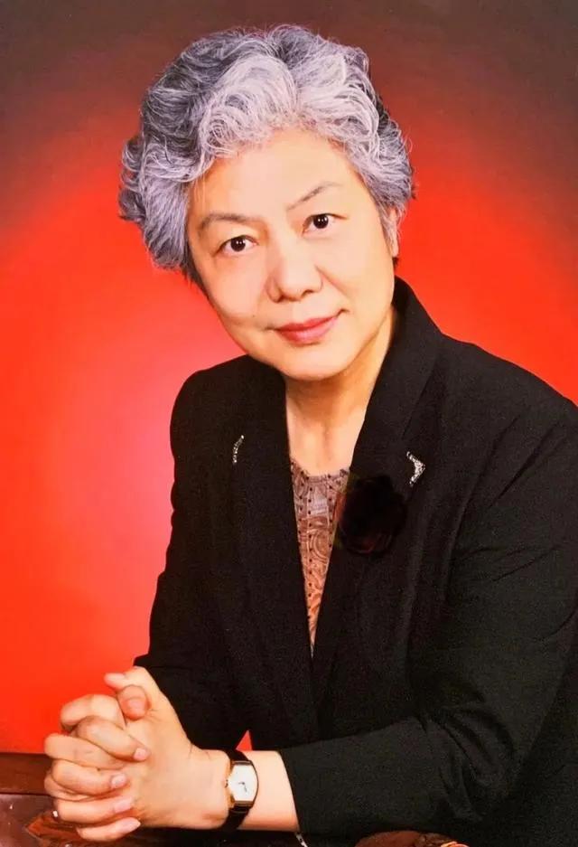 找对象别再只看条件了！婚姻幸不幸福，全看这一点
 
心理学教授李玫瑾说的这句话，