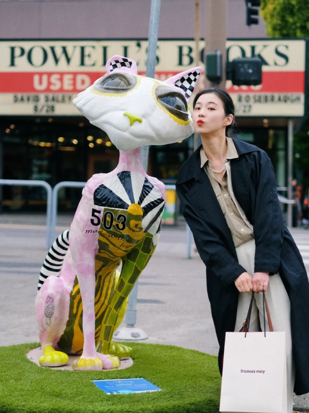 「论杏仁酱与UFO目击率的线性相关」