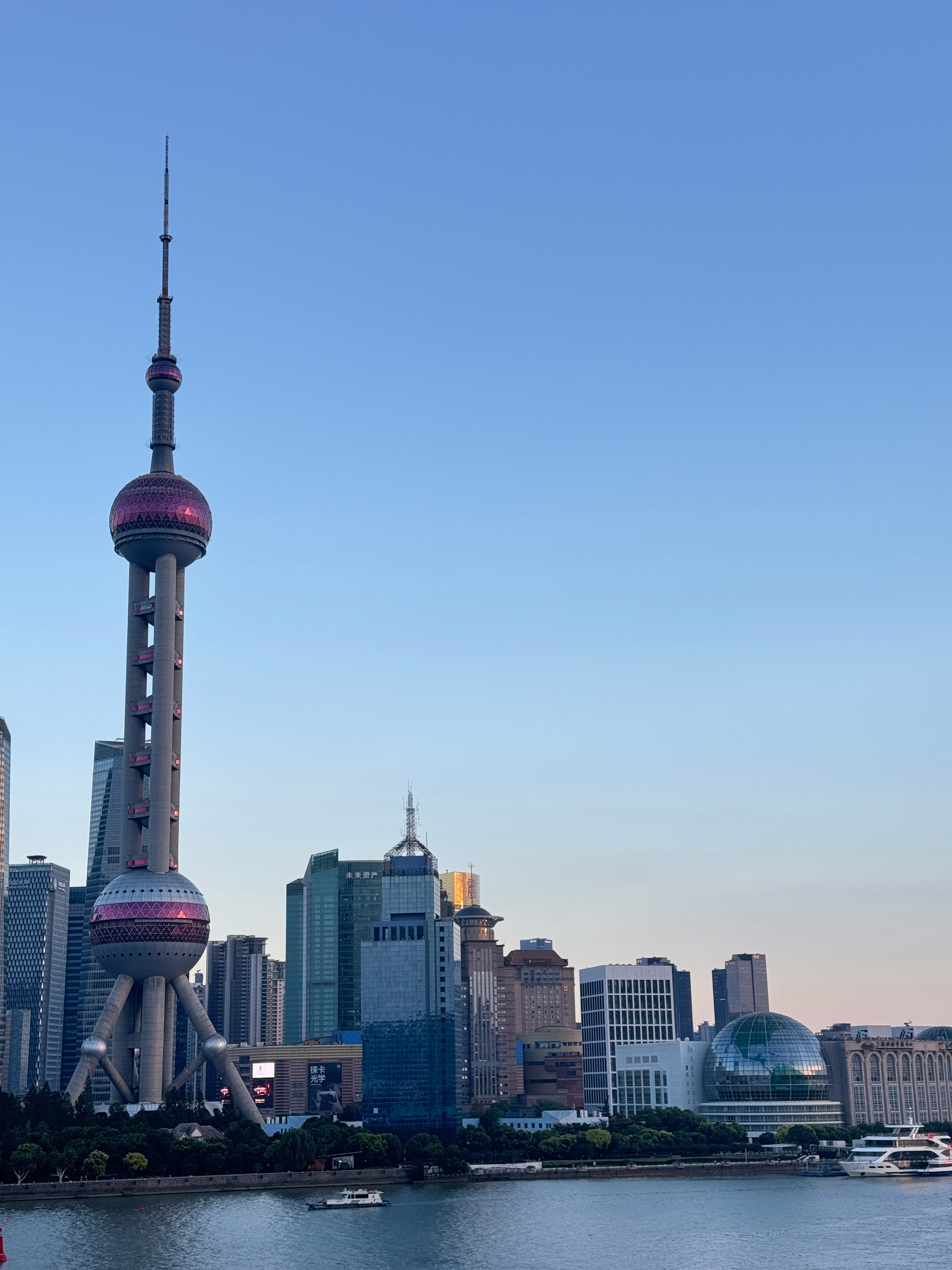 迪丽热巴陈飞宇 情侣手链还记得迪丽热巴一起看日落的那天呵呵