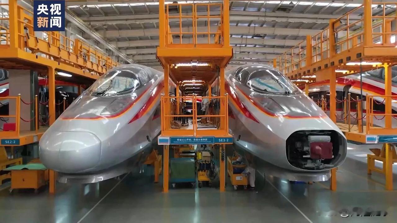 时速400公里动车组“CR450”，年内下线。

乘坐高铁的舒适度上限是6个小时