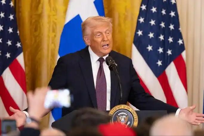 不敢谈稀土？特朗普访华在即，却一边加关税一边要稀土，美高层也知道，这根本不现实！