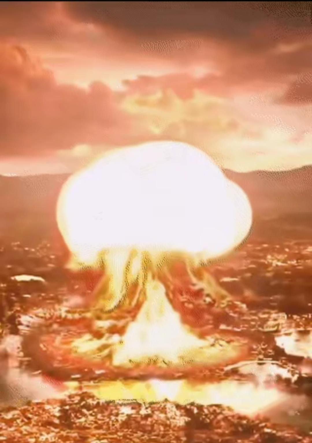 日军的枪炮不可怕，间谍的渗透不足惧——最致命的，是组织里的大汉奸，是潜伏两世纪的