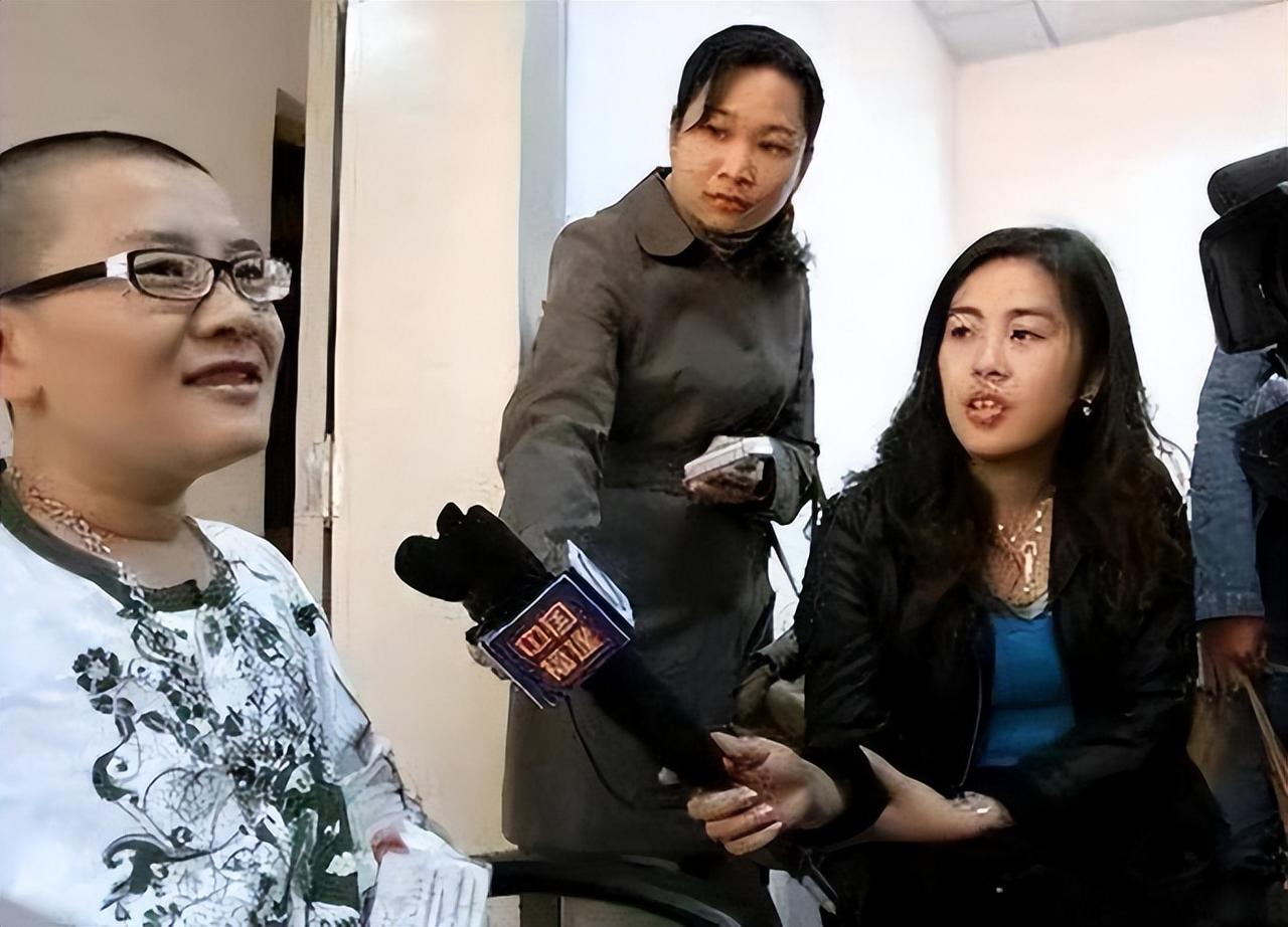 2005年，宁夏姑娘耿兰俊，做了国内首例“女变男”的手术，当男性器官被植入身体后