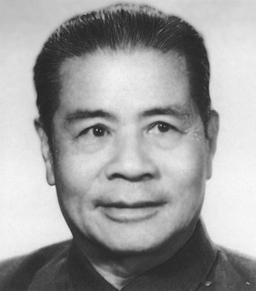 党组织给了他1000美元，让他去做生意，做什么不管，但是，组织什么时候要钱都得给