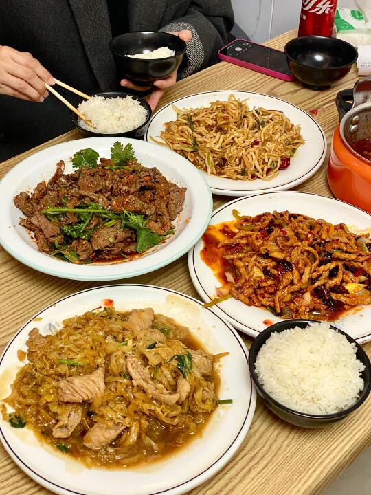 大连接地气又nb好吃的小破店！！😭