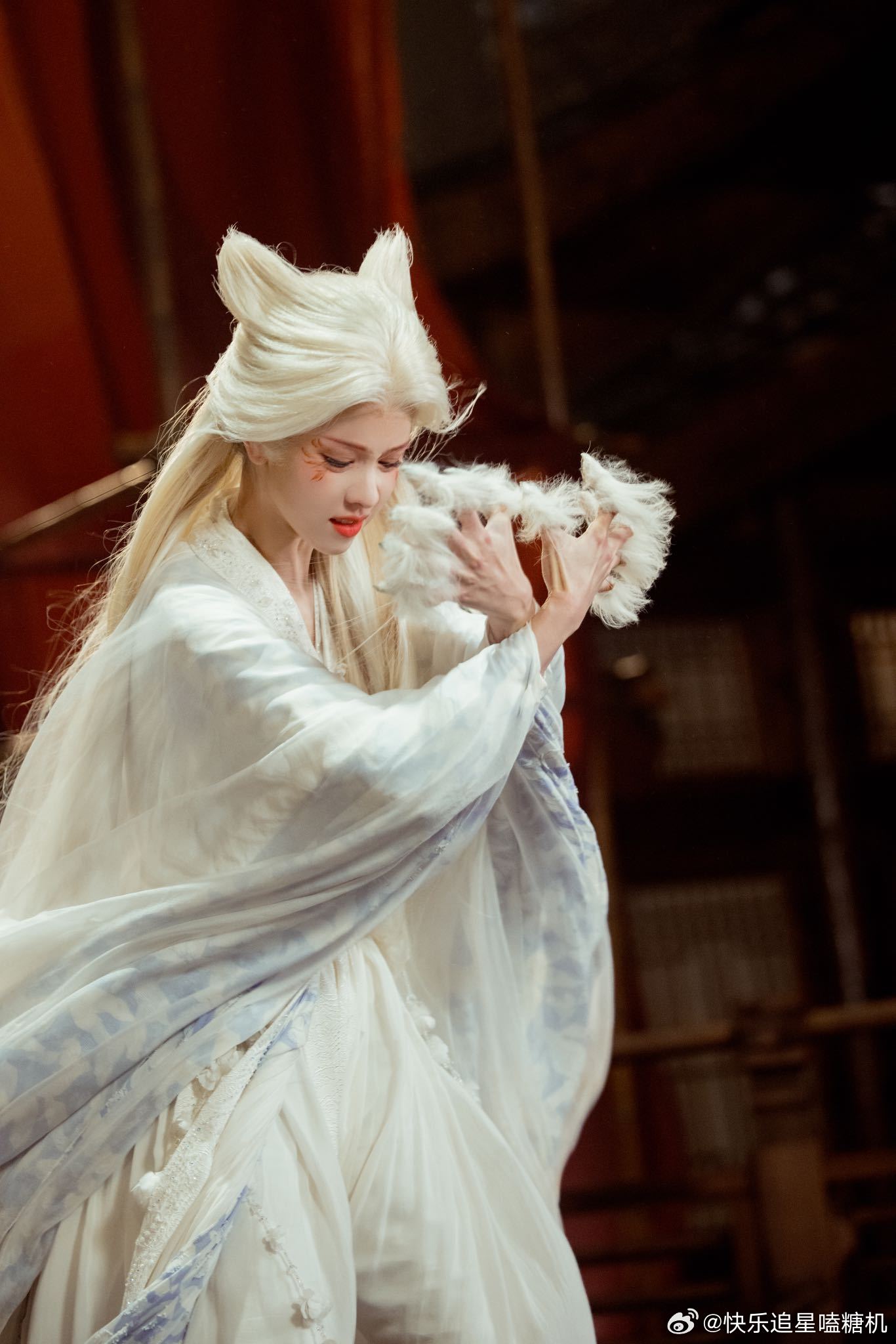 陈都灵顶着最美的脸打最难的工 雾妄言打工千年没升职还发现老板被换，这不就是我司真