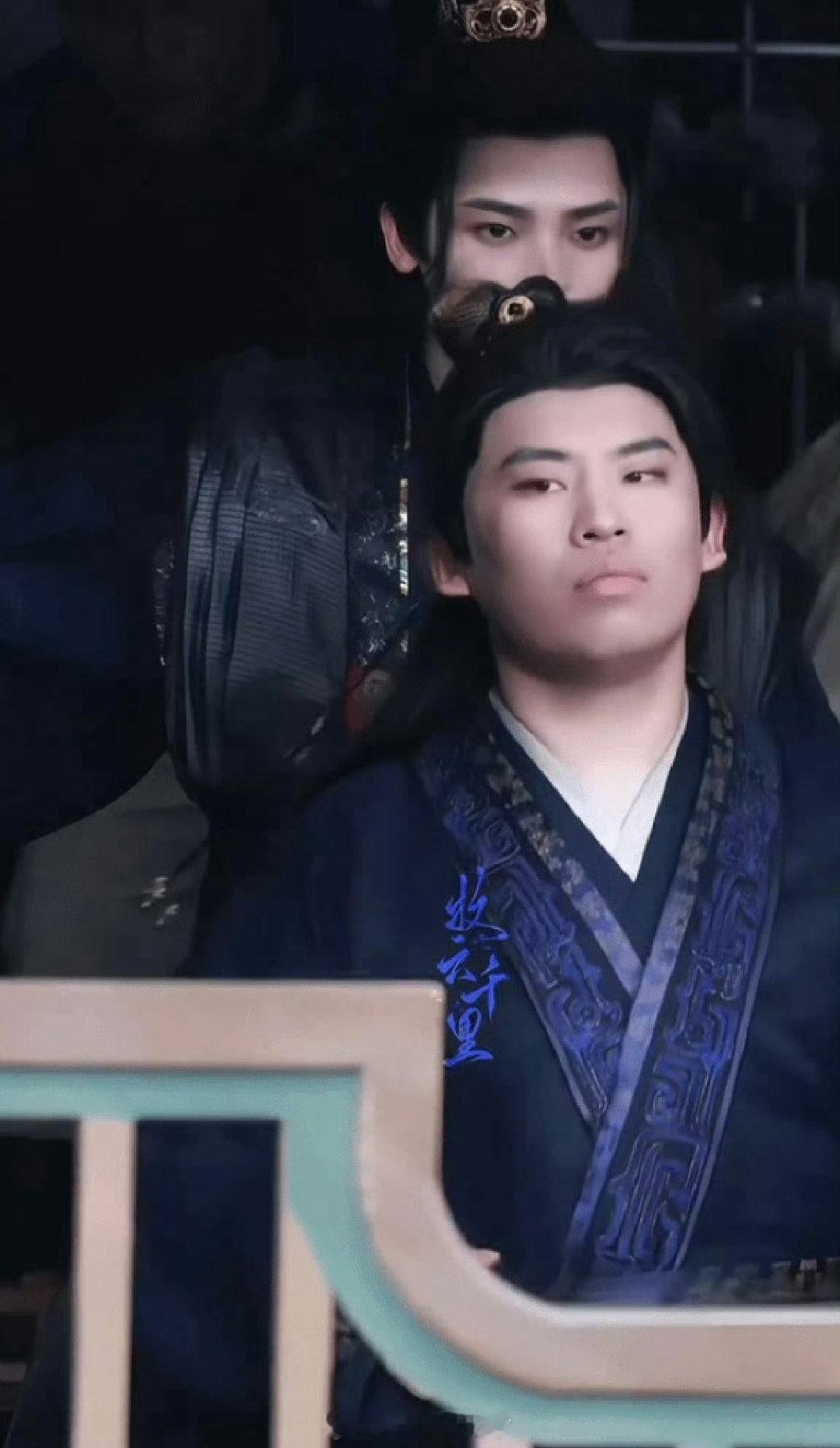 听泉鉴宝都去演古偶了…们内娱可真是的[捂嘴哭]听泉鉴宝客串了雀骨 ​​​