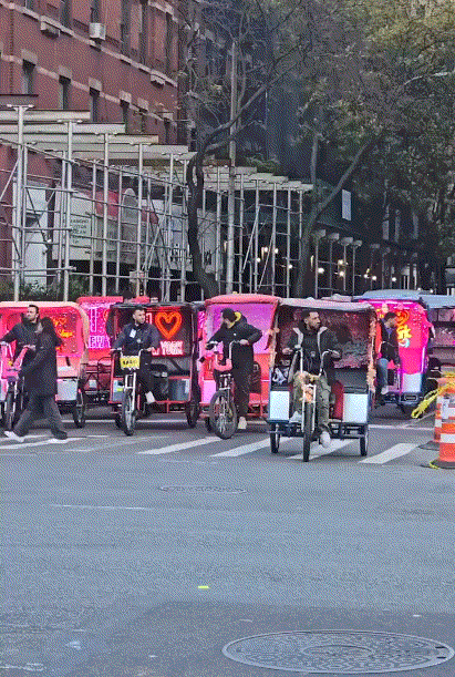 中国文化这么出海？纽约街头惊现人力三轮车拉客，每分钟9刀起

近日，纽约市中心街