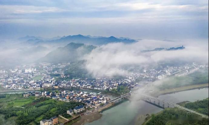 【十湖千溪美杭城，南屏紫溪靓昌化！】昌化溪，因溪中有紫色磐石，望之如霞，倒映水中