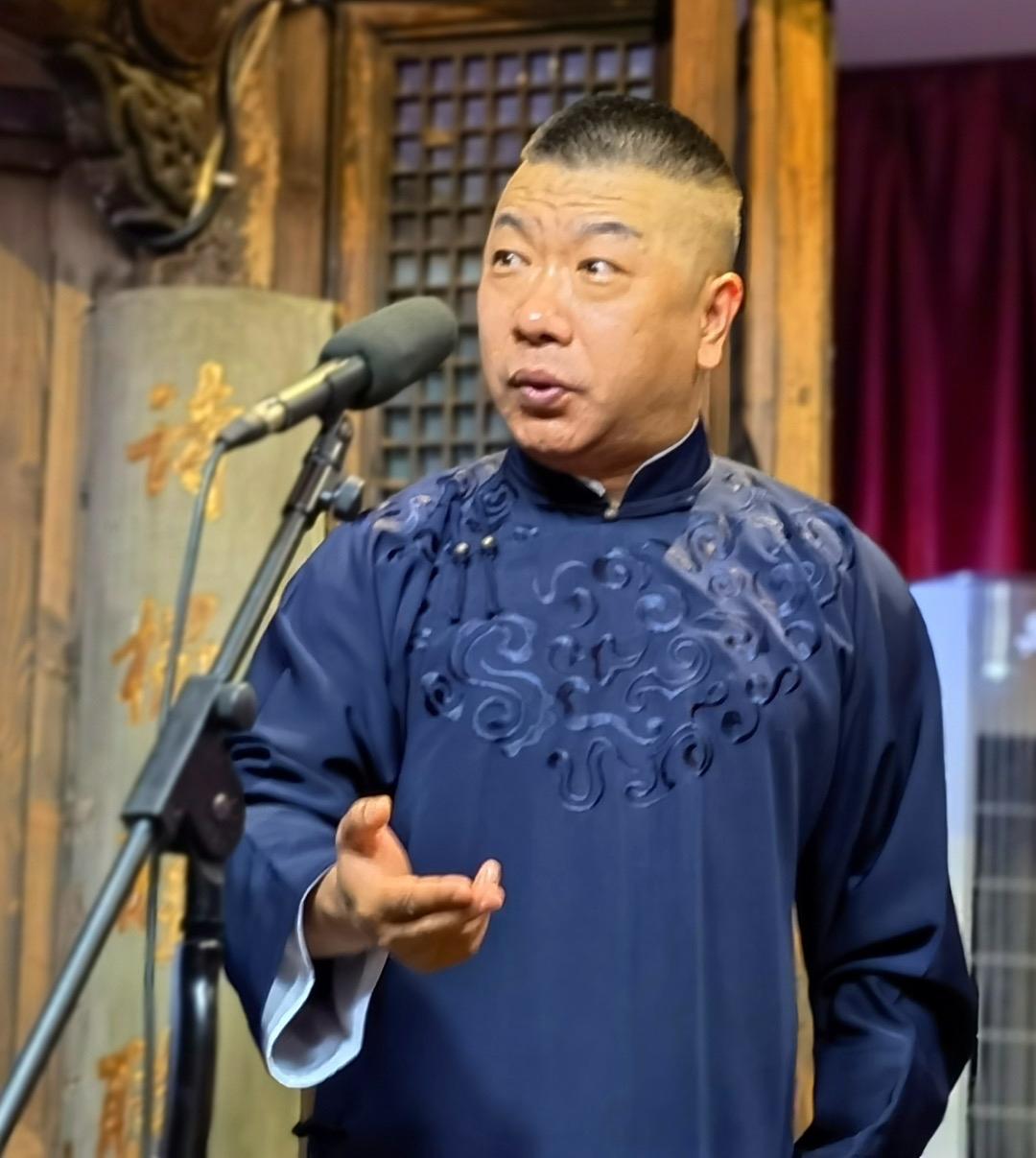 【郭德纲弟子高鹤彩爆料拜师费，网友直呼郭德纲对徒弟真好，你怎么看？】
近日，有网