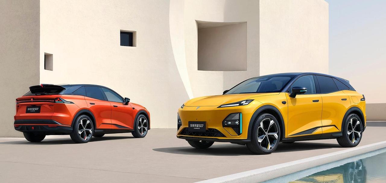 深蓝 S07 华为乾崑激光版官图发布，最大看点就是城区领航辅助NCA。把华为这套