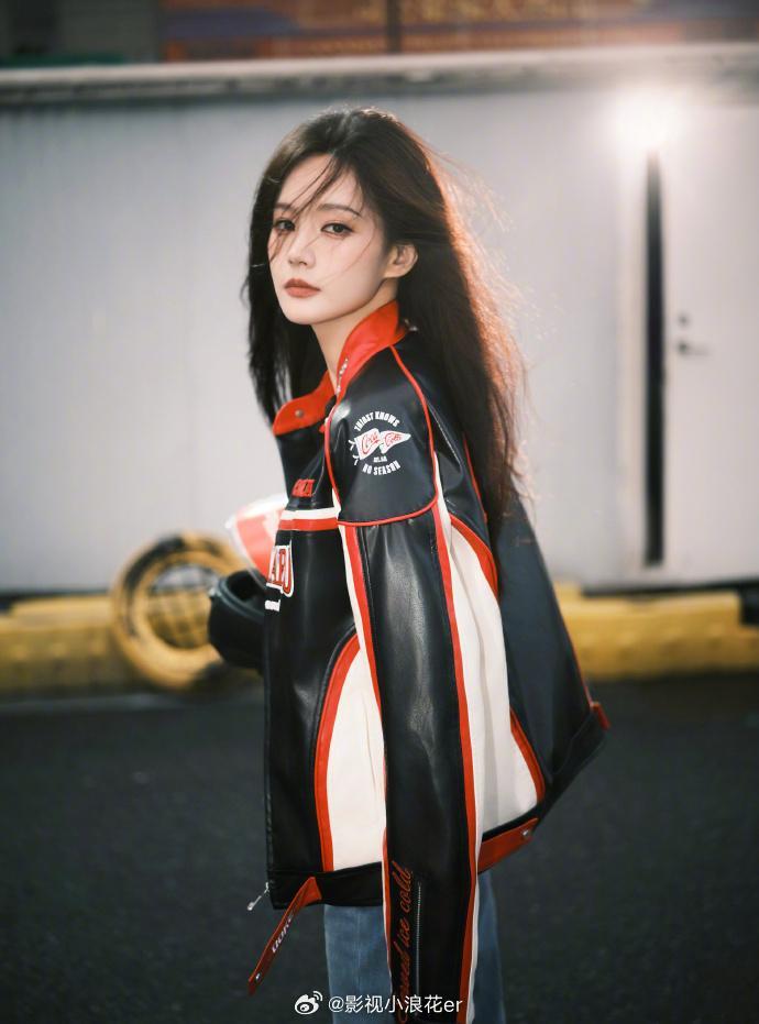 李一桐真的很机车李一桐机车服 李一桐的机车服造型太吸睛了！“机车” 范儿十足，眼