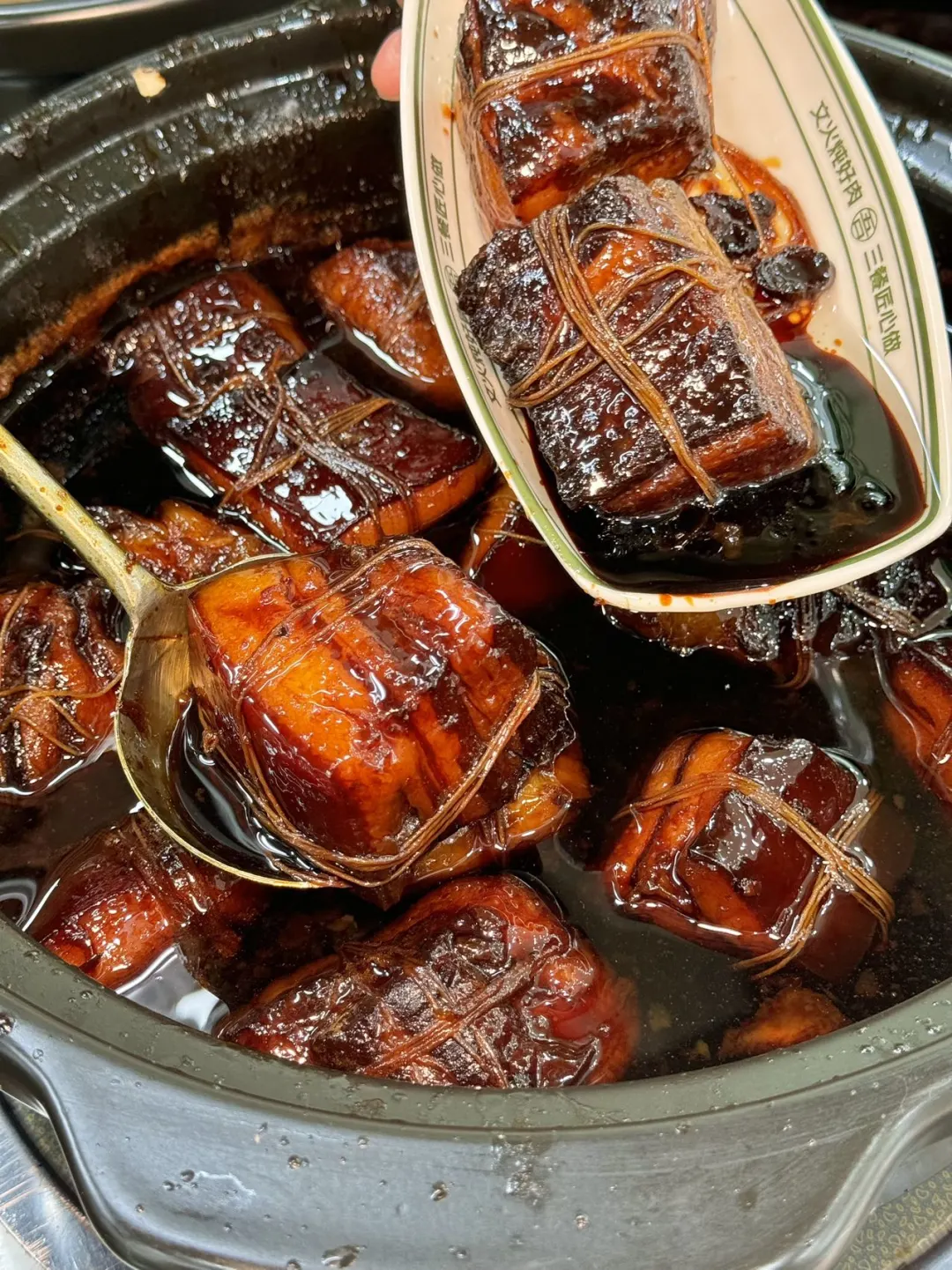 南京平价的街边小店！一吃一个不知声！～
