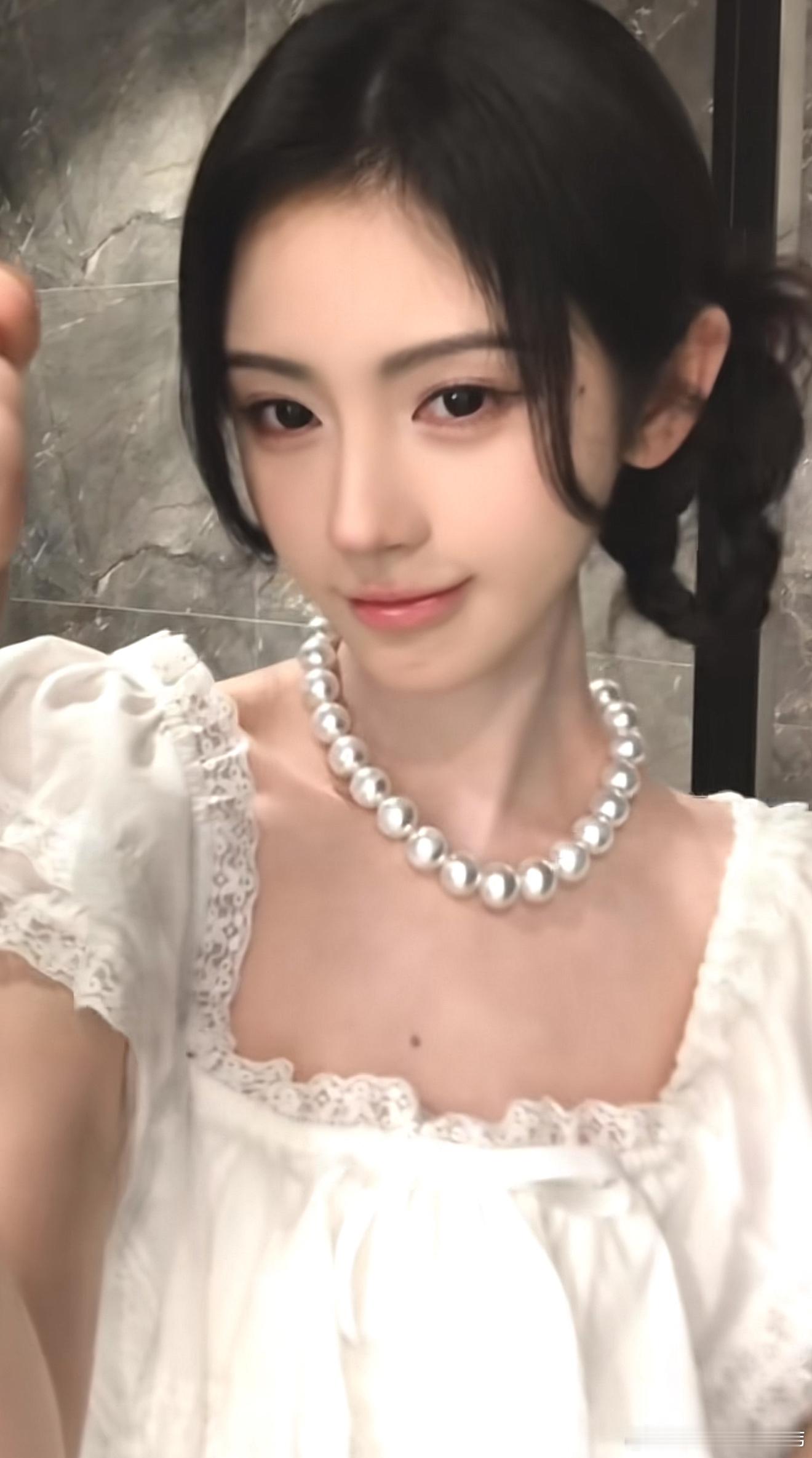 鞠婧祎 老婆更新了好美好美 