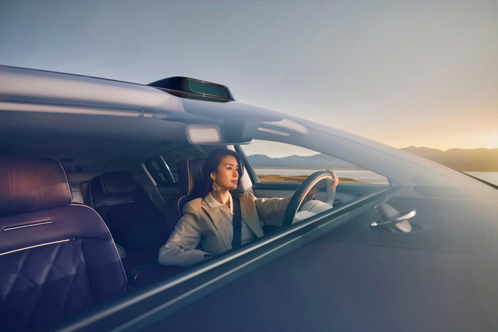 这波真的杀疯了，能做到连续五个月销量冠军，还超越二三名总和，用技术创新打破固有印