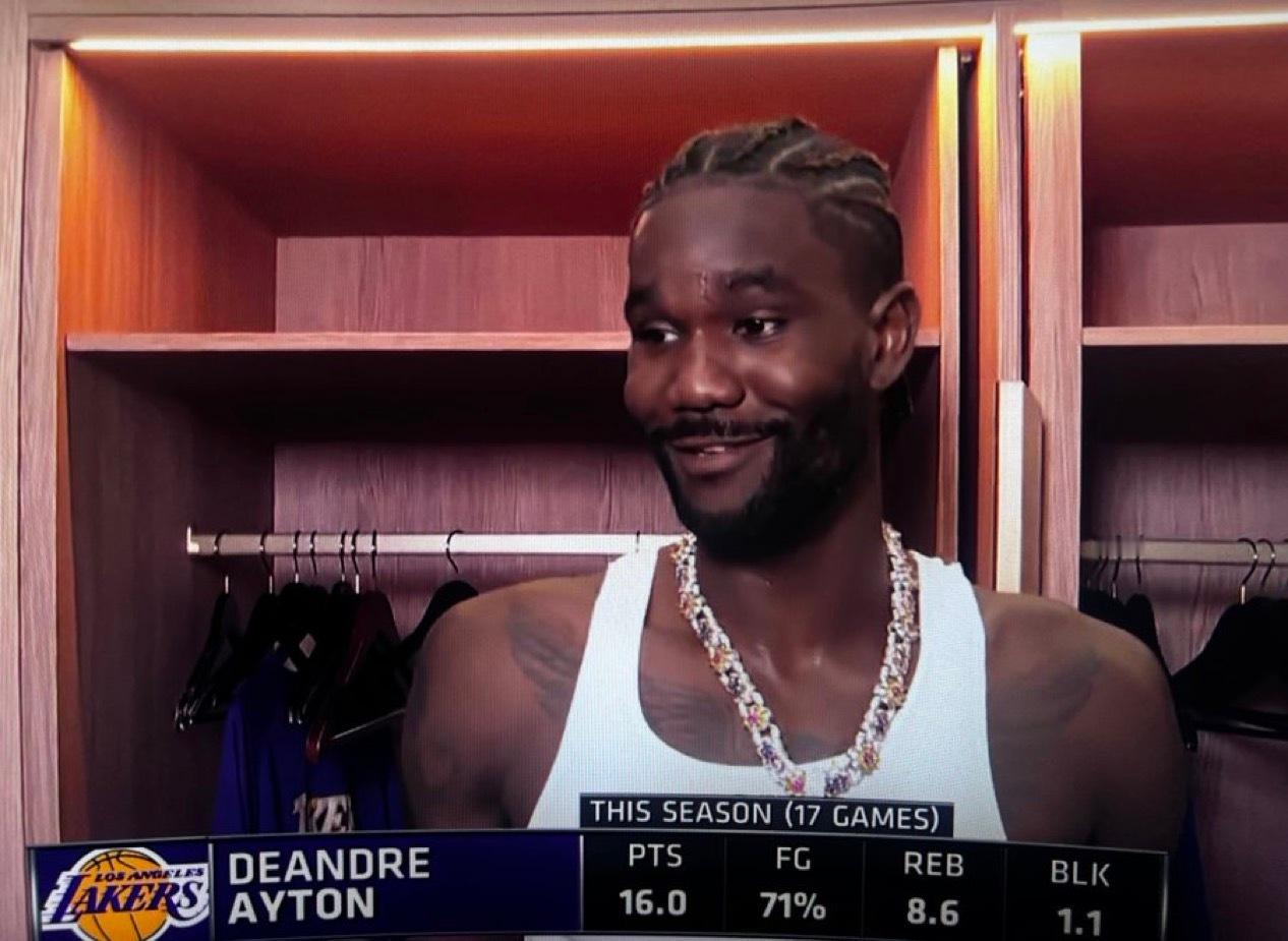 艾顿：“你们身上有压力？防守端的压力我来扛，至于进攻端，就交给你们了（勒布朗、卢