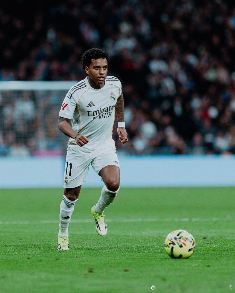 【何塞菲利克斯迪亚斯】罗德里戈将顶替停赛的威尼修斯，首发出战同瓦伦西亚的比赛 