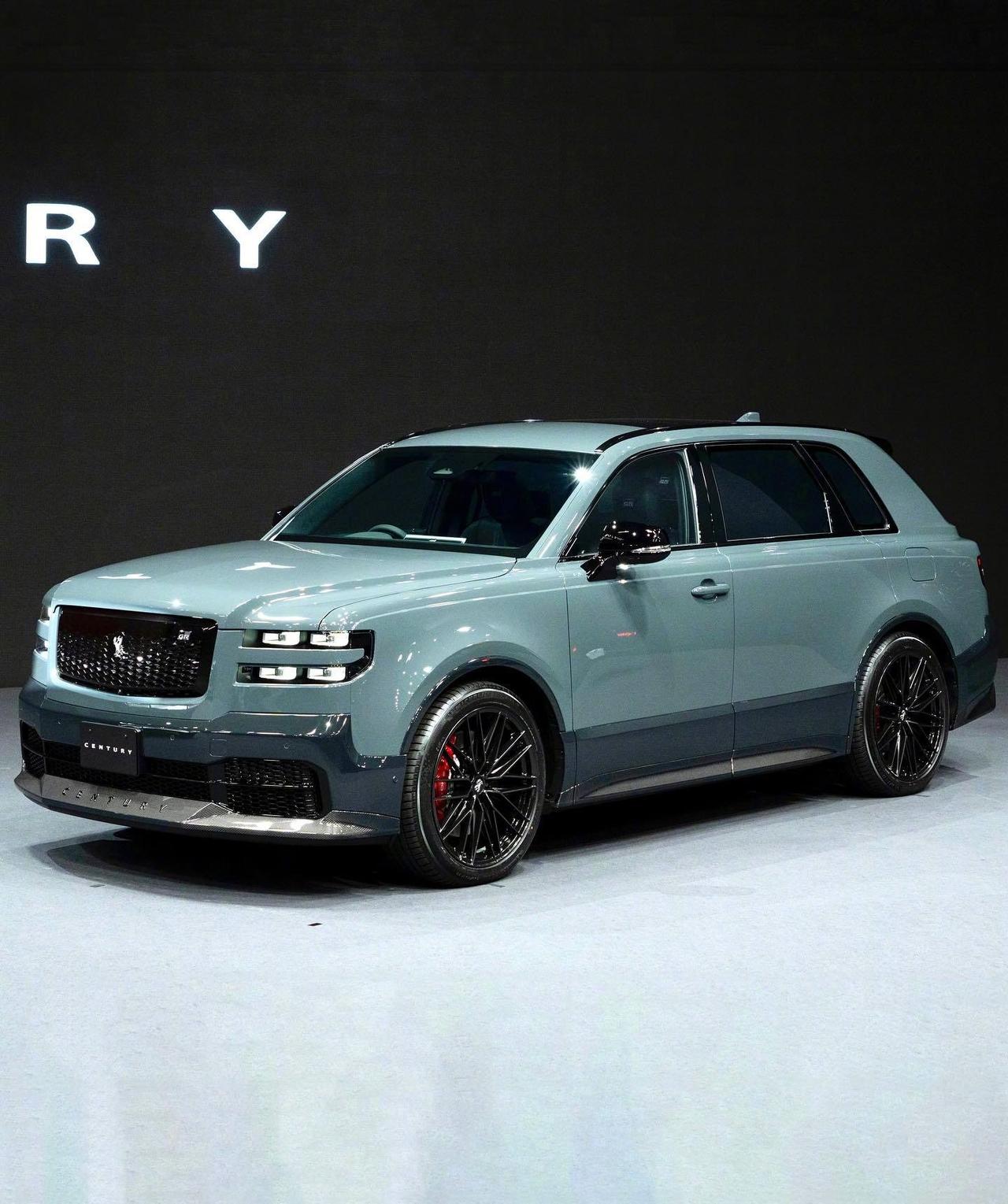 丰田世纪SUV，定位超豪华旗舰SUV，每台都可实现高度定制，据说每月配额30台；