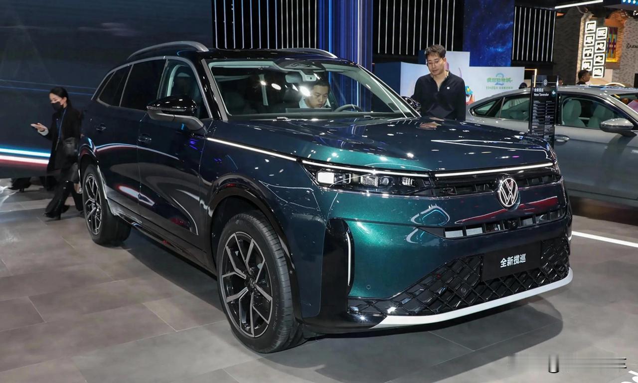 2025年广州车展，最新一代一汽-大众揽巡于11月21日正式亮相。外观直接升级，
