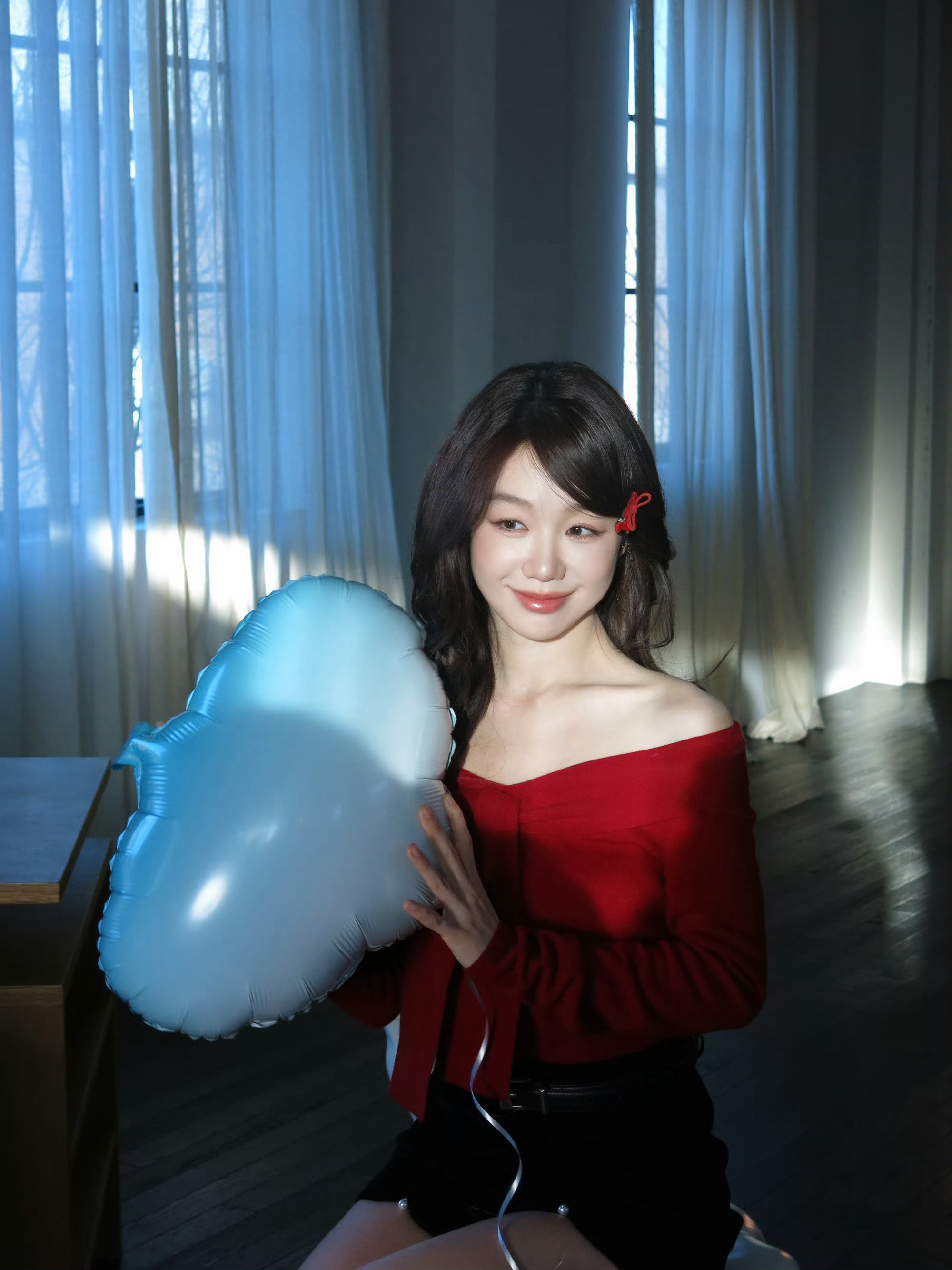 这次是徐梦洁小画家吗？最近妆造很给力又萌又飒的