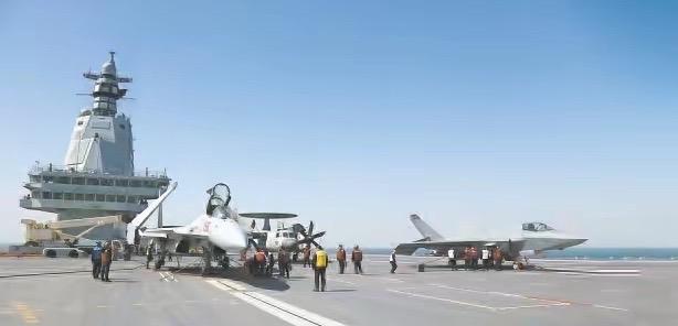 这就是中国速度！前脚刚为福建舰的电磁弹射欢呼，后脚第二艘巨舰的“电弹”也亮出来了