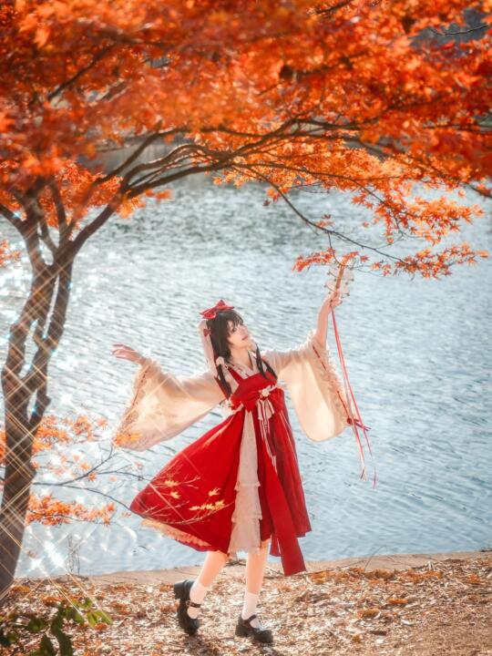 盘铃声清脆丨来自遥远枫叶乡的新年祝词🔔