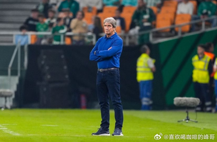 今天凌晨，皇家贝蒂斯在欧联杯4-0大胜帕纳辛纳科斯，总比分4-1晋级八强，赛后贝