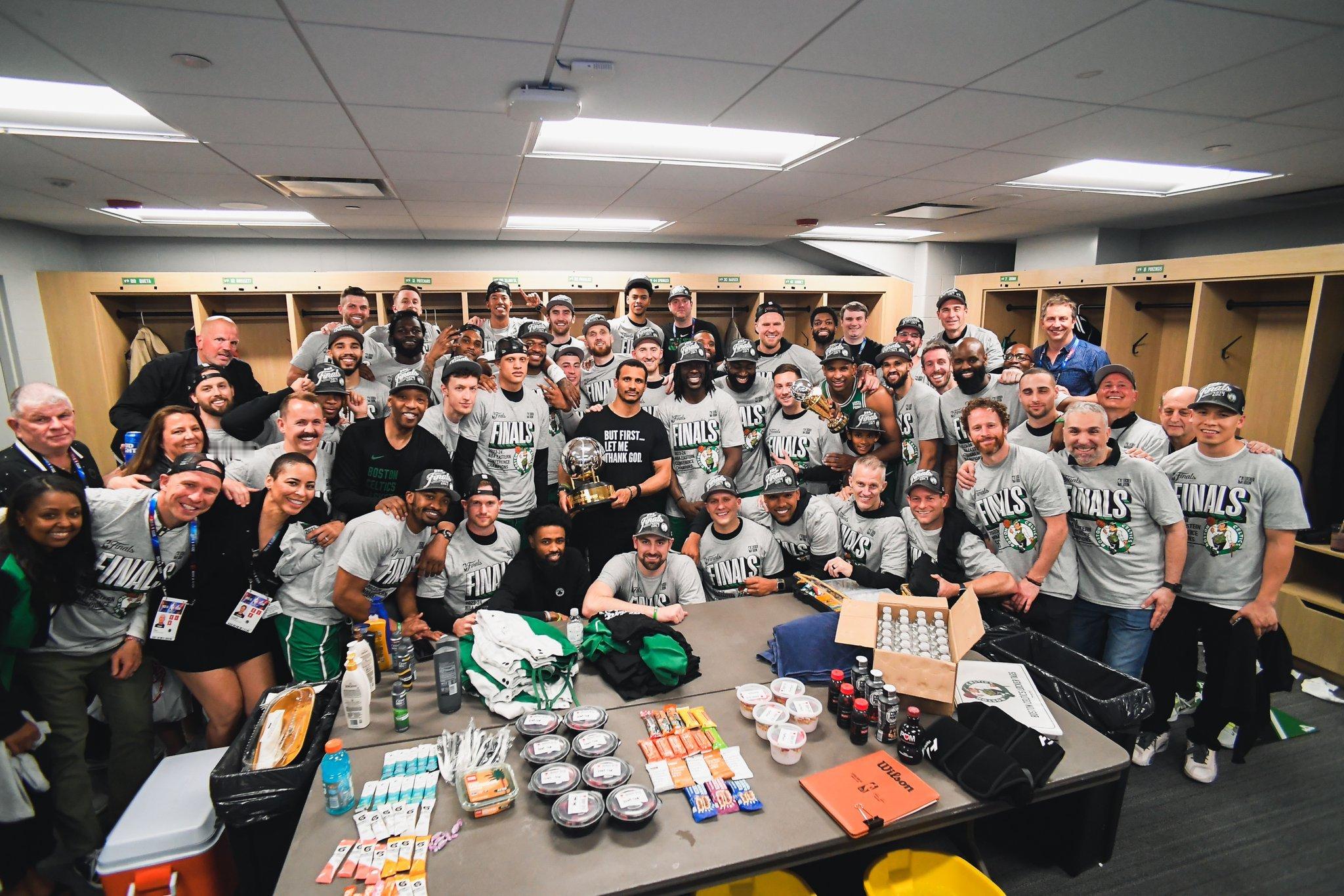 We're all about 18 ☘️ ​​​