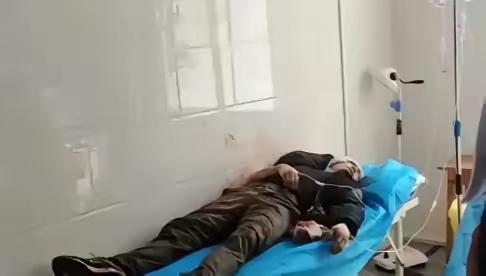 已确认！当场击毙！贵州43岁男子因好奇去看野猪河边洗澡，不幸被300斤野猪咬成重
