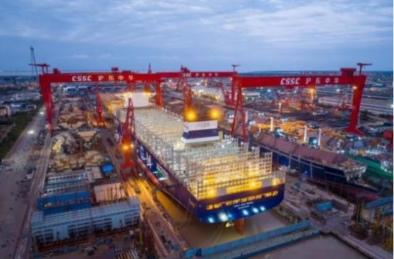 40艘大单直接砸向中国，韩国造船业拿到了全球62%的订单，韩媒马上狂欢，还扬言“