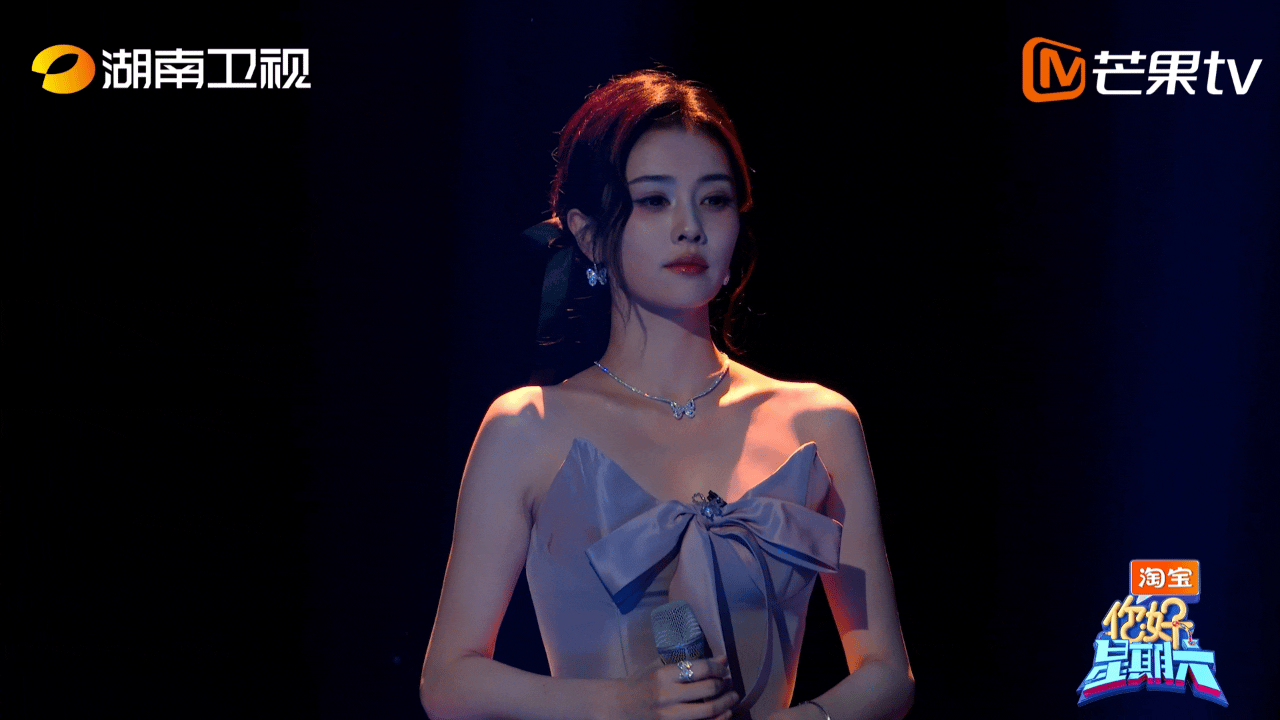 白鹿丞磊合唱遇到好浪漫白鹿与丞磊同台合唱《恶作剧之吻》经典曲目《遇到》，两人声线