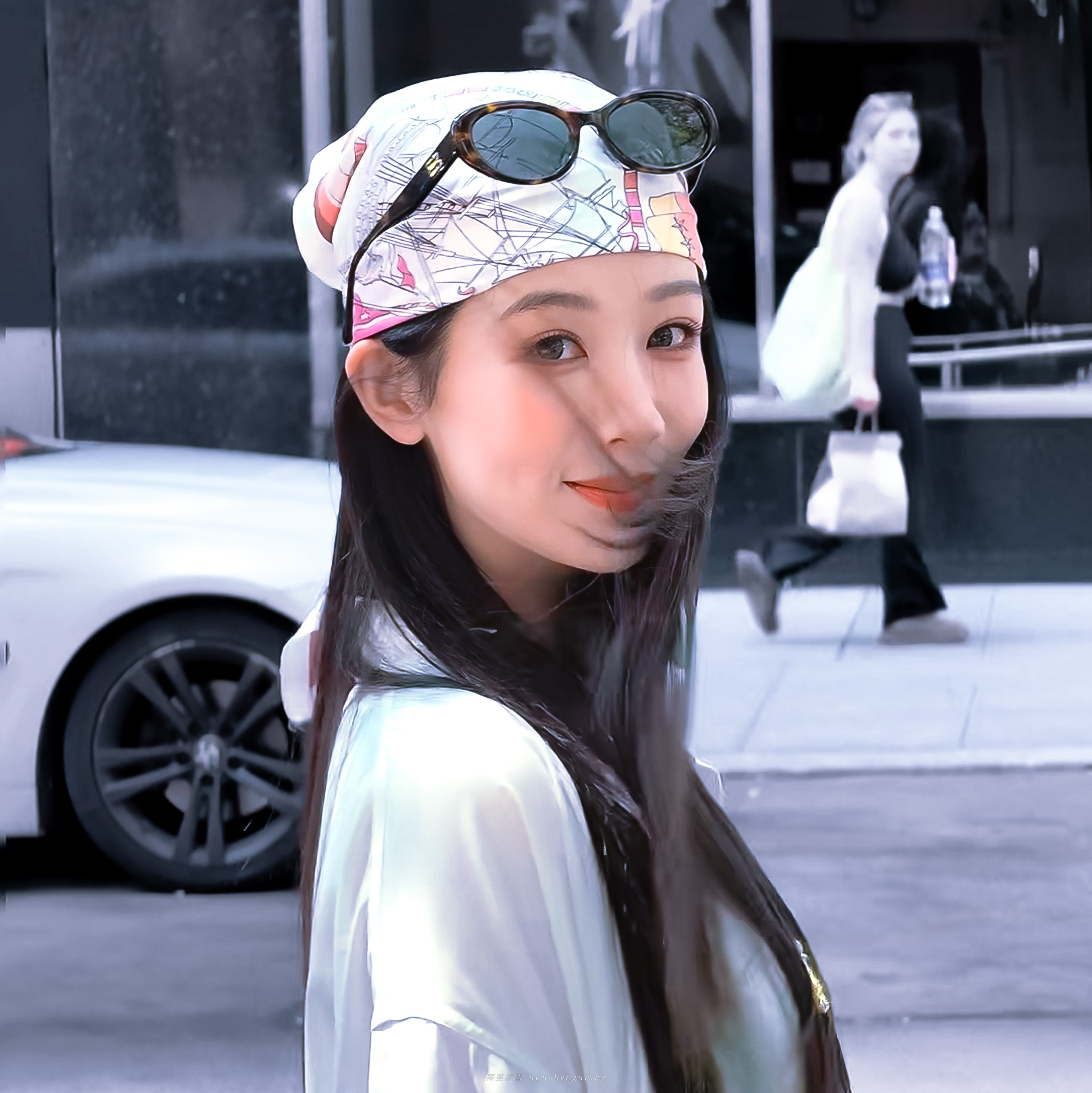 杨紫杨紫 yz杨紫玉兰花开君再来 抑制不住的心动让岁月都温柔了几分. 𝓘𝓇?
