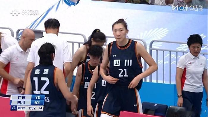 付政浩：潜规则横行让四川女篮老板寒心，球迷：26中6也怪裁判？
第十五届全运会早