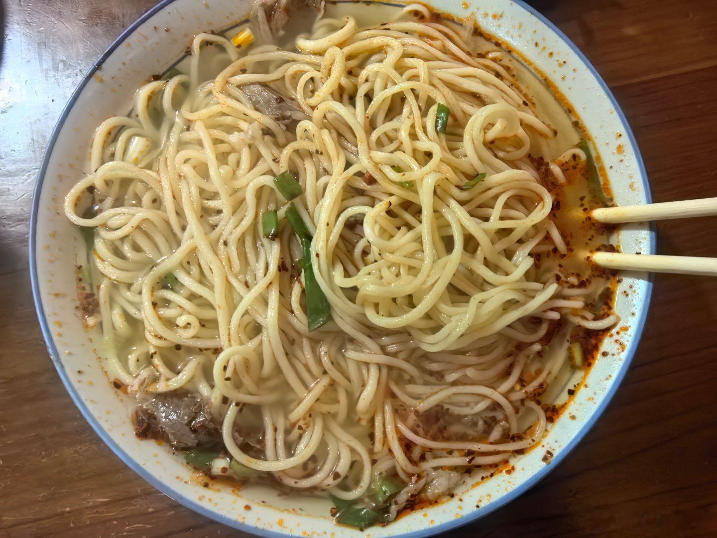 随手拍羊肉拉面！ ​​​