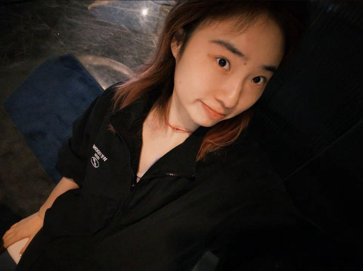 王晓彤更新自拍1p🤳 