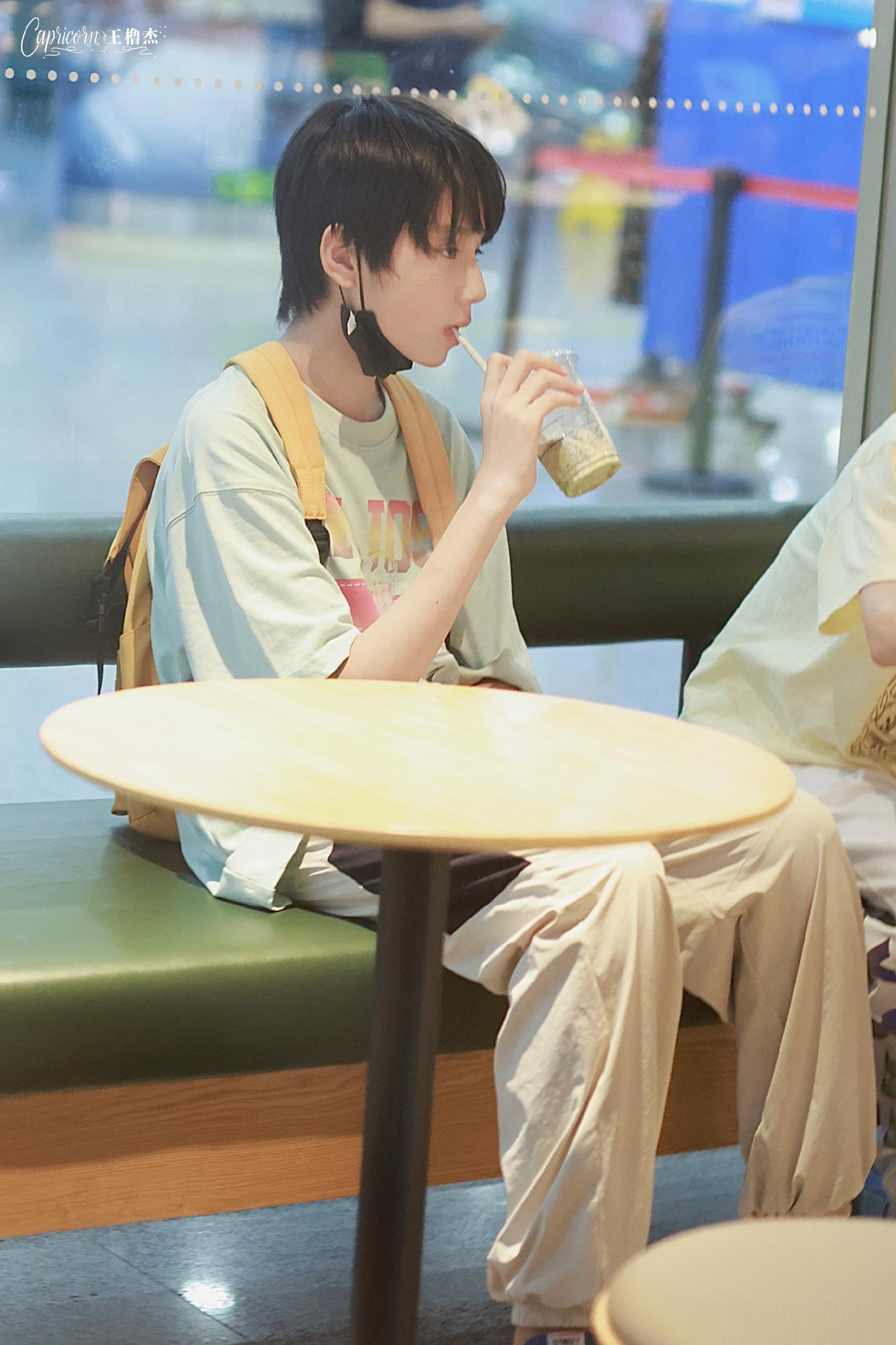 #王橹杰[超话]##王橹杰 劈波斩浪# wlj#王橹杰 全力以赴 朝梦出发# w
