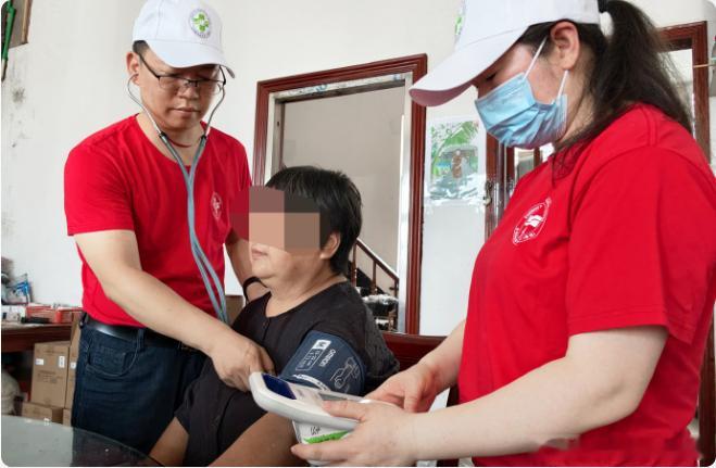 台州医院十年家访守护患者生命健康十年持之以恒的线下守护，以绵长温情筑牢群众健康防
