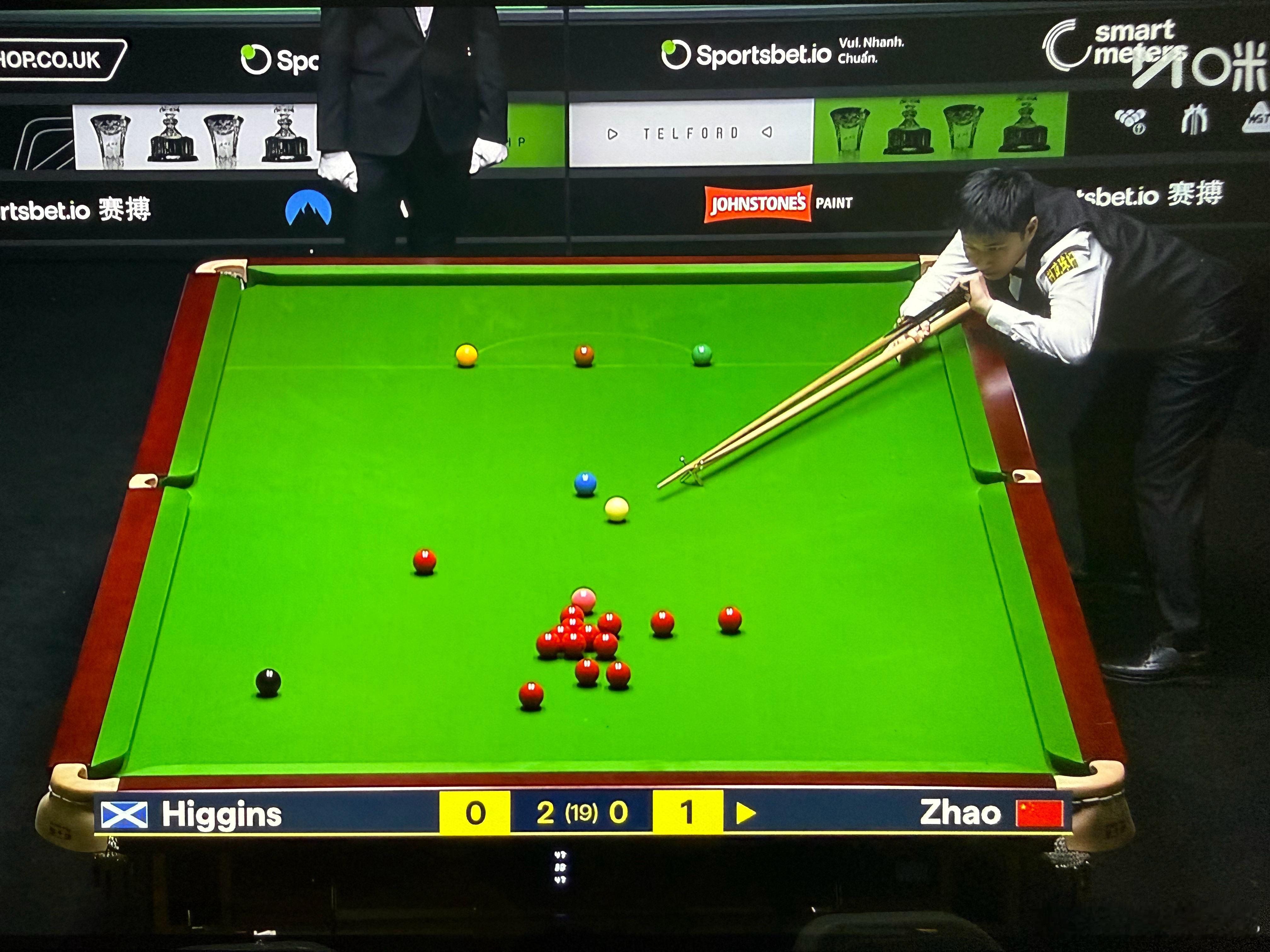 老张开局来了个下马威，连下两局2026斯诺克球员锦标赛