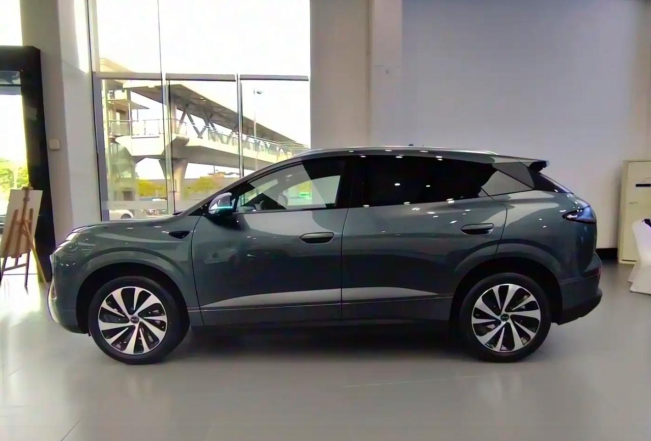 比亚迪海狮06：家用车的均衡之选

15万级家用车市场里，比亚迪海狮06以均衡表