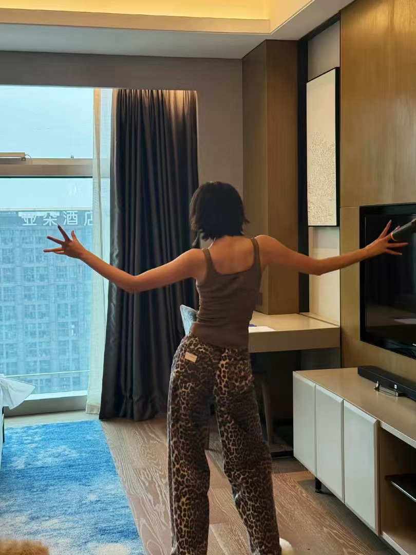 唐艺昕说浪姐直播前心蛮慌的我来听听祺嫔心慌不慌 谁被唐艺昕的真诚可爱戳中啦！直播